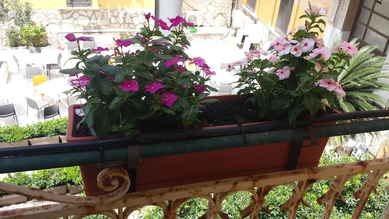 Hotel Al Bastione Imperiale Trapani 3*,